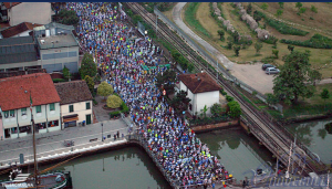 Si parte all'alba. Mancano nove tramonti. 