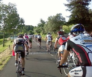 Una ruota felliniana marcia compatta.    