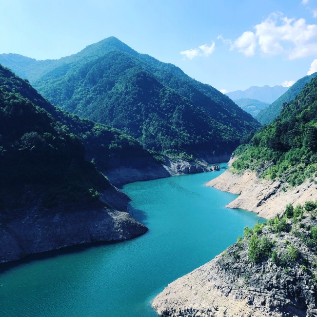 DF6C7968-6E1F-4979-8CA7-3EFE081DEF7B